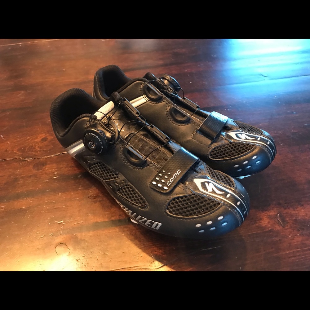 Specialized cycling shoe